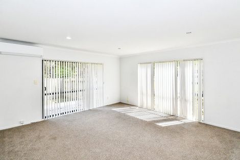 Photo of property in 10 Boderg Way, East Tamaki, Auckland, 2016