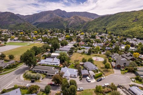 Photo of property in 4 Elva Dawson Place, Arrowtown, 9302