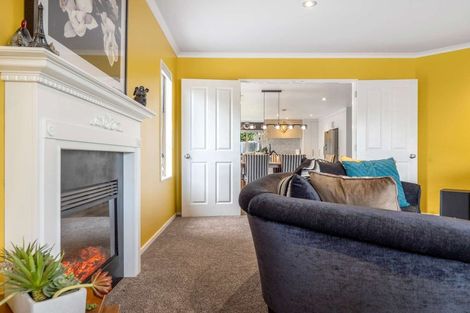 Photo of property in 62 Cairns Crescent, Rototuna, Hamilton, 3210