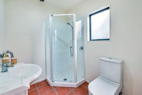 Photo of property in 96 Attwood Road, Paremoremo, Auckland, 0632