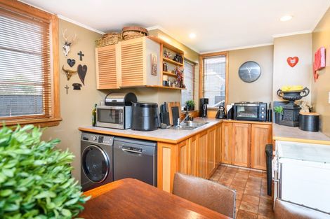 Photo of property in 497 Featherston Street, Roslyn, Palmerston North, 4414