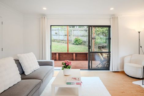 Photo of property in 49a Flaxdale Street, Birkdale, Auckland, 0626