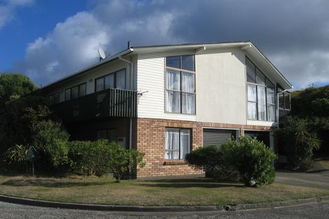 Photo of property in 2 Phoenix Way, Brooklyn, Wellington, 6021