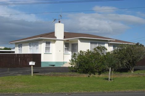 Photo of property in 27 Burns Street, Tawhero, Whanganui, 4501