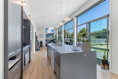 Photo of property in 10 Widgeon Place, Lake Hayes, Queenstown, 9304