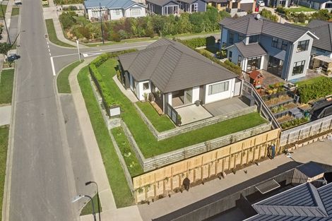 Photo of property in 2 Ihakara Arthur Lane, Aotea, Porirua, 5024