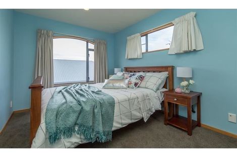 Photo of property in 2/96 Wainui Street, Riccarton, Christchurch, 8041