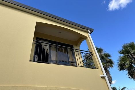 Photo of property in 8 Canonbie Place, East Tamaki Heights, Auckland, 2016