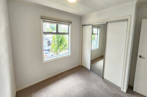 Photo of property in 1/246 Courtenay Street, Strandon, New Plymouth, 4312