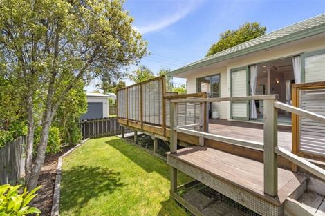 Photo of property in 1/12 Phillip Parade, Forrest Hill, Auckland, 0620