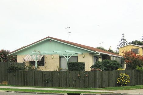 Photo of property in 26 Howell Road, Paraparaumu Beach, Paraparaumu, 5032