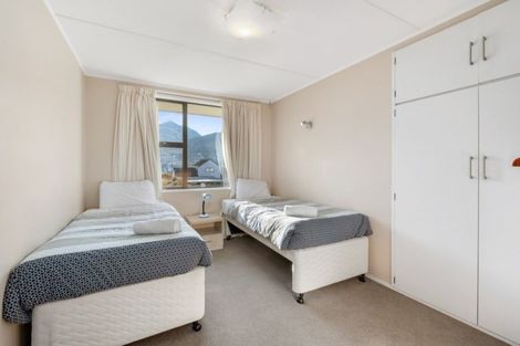 Photo of property in 13 Oregon Drive, Kelvin Heights, Queenstown, 9300