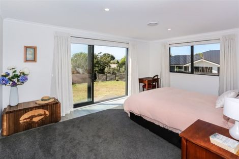 Photo of property in 6 Stonedale Drive, Pukekohe, 2120