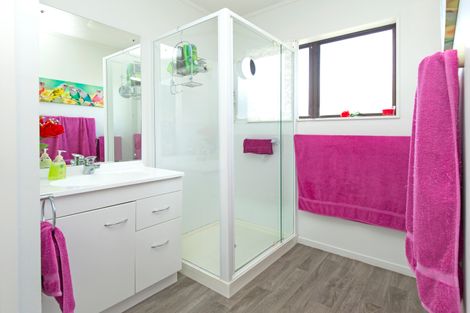 Photo of property in 19a Brixton Road, Manly, Whangaparaoa, 0930