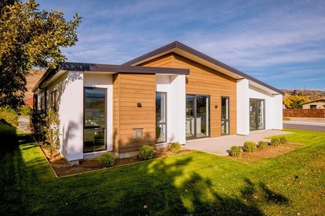 Photo of property in 13 Alpha Street, Cromwell, 9310