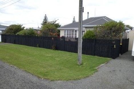 Photo of property in 1 Huia Street, Foxton Beach, Foxton, 4815