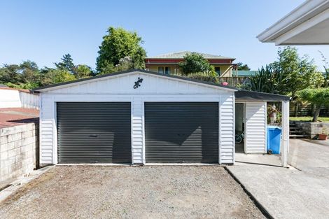 Photo of property in 36 Waverley Street, Waipawa, 4210