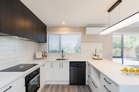 Photo of property in 12 Aspen Way, Kelvin Grove, Palmerston North, 4414