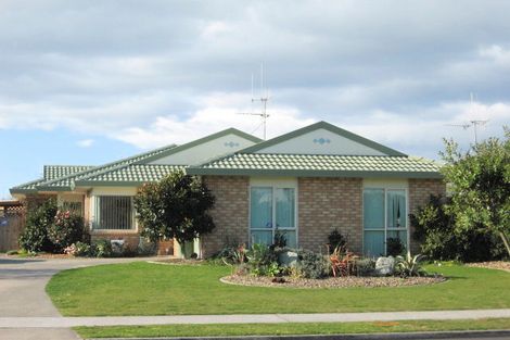 Photo of property in 687 Gloucester Road, Papamoa Beach, Papamoa, 3118