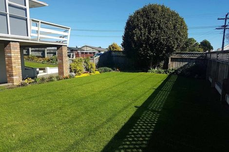 Photo of property in 107 Govett Avenue, Frankleigh Park, New Plymouth, 4310