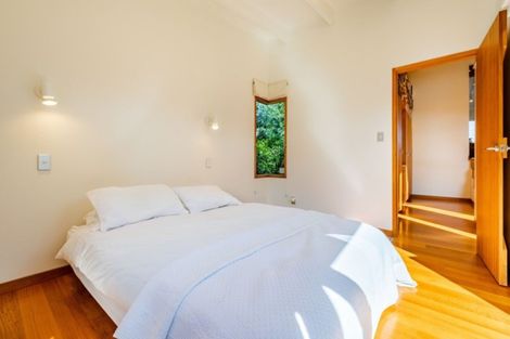 Photo of property in 127 Marine Parade North, Piha, New Lynn, 0772