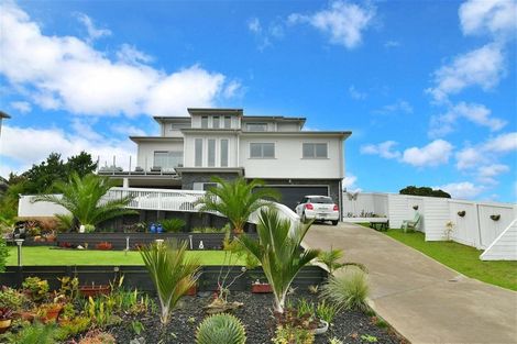 Photo of property in 51 Hawaiian Parade, Arkles Bay, Whangaparaoa, 0932