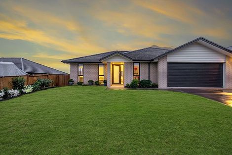 Photo of property in 10 Helenvale Crescent, Pokeno, 2402