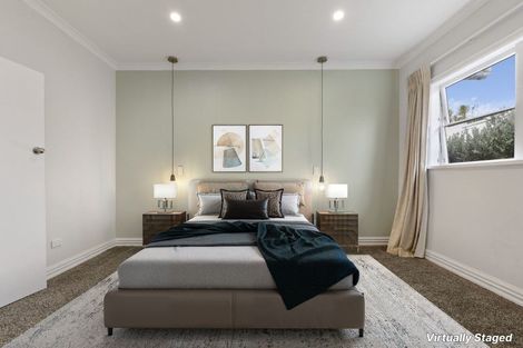 Photo of property in 54 Waiwaka Terrace, Strandon, New Plymouth, 4312