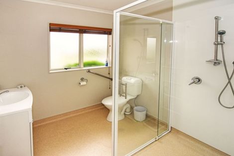 Photo of property in Holdsworth Villas, 21/2 William Donald Drive, Solway, Masterton, 5810
