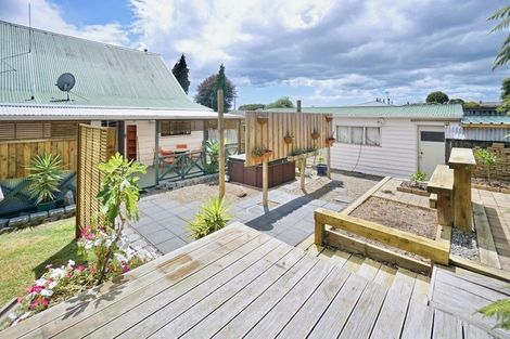 Photo of property in 46 Lee Street, Te Puke, 3119