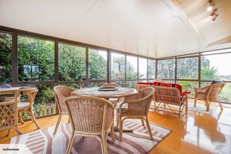 Photo of property in 18 John Dee Crescent, Red Beach, 0932