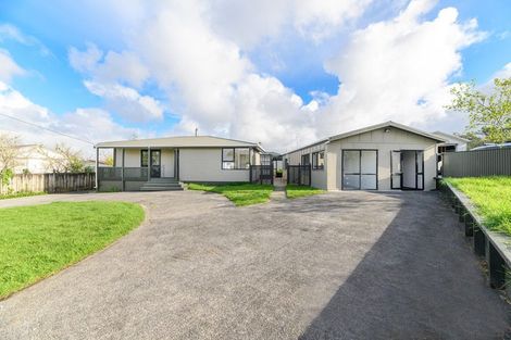 Photo of property in 276 Sturges Road, Henderson, Auckland, 0612