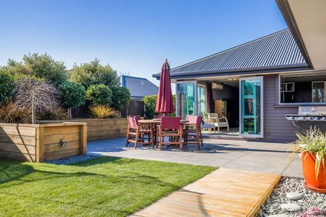 Photo of property in 23 Six Silvers Avenue, Halswell, Christchurch, 8025