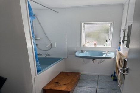 Photo of property in 1 Titoki Street, Te Atatu Peninsula, Auckland, 0610