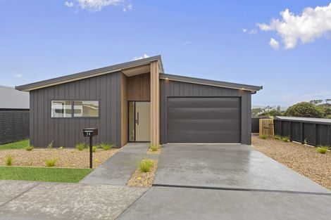 Photo of property in 34 Omahina Street, Raglan, 3225