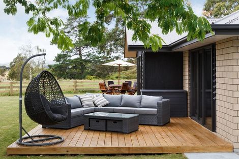 Photo of property in 10 Taumata Rise, Acacia Bay, 3385