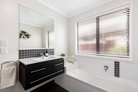 Photo of property in 3 Mcgregor Place, Paraparaumu, 5032