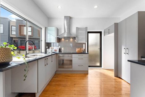 Photo of property in 15b Glendhu Road, Bayview, Auckland, 0629