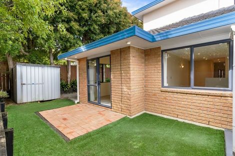 Photo of property in 2/25 Thirlmere Rise, Northpark, Auckland, 2013