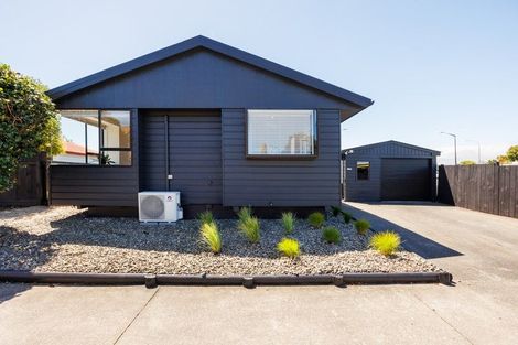 Photo of property in 2/685 Pioneer Highway, Highbury, Palmerston North, 4412