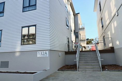 Photo of property in 15a/132 Stancombe Road, Flat Bush, Auckland, 2016