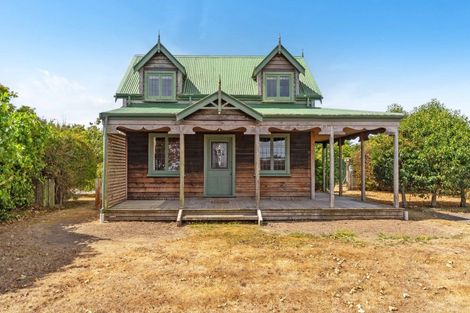 Photo of property in 27 Ferry Road, Martinborough, 5711