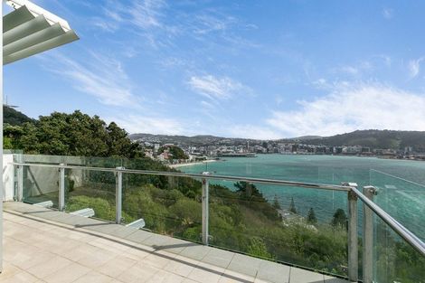 Photo of property in 1/22 The Crescent, Roseneath, Wellington, 6011