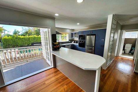 Photo of property in 20 Longbill Place, Glendene, Auckland, 0602