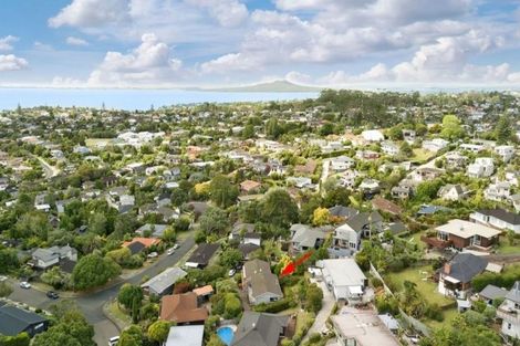 Photo of property in 2/13 Kiri Place, Mairangi Bay, Auckland, 0630