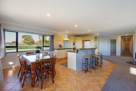 Photo of property in 408 Aranui Road, Kairanga, Palmerston North, 4475