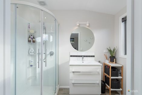 Photo of property in 60 Korokoro Road, Korokoro, Lower Hutt, 5012