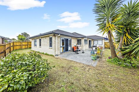 Photo of property in 23 Pitt Avenue, Clendon Park, Auckland, 2103