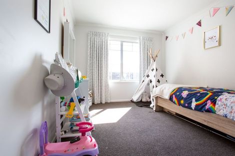 Photo of property in 37 Sycamore Drive, Te Kamo, 0112