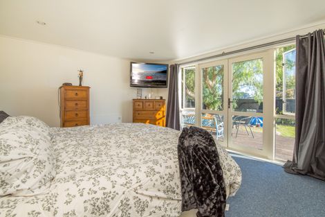 Photo of property in 79 Cuffs Road, Wainoni, Christchurch, 8061